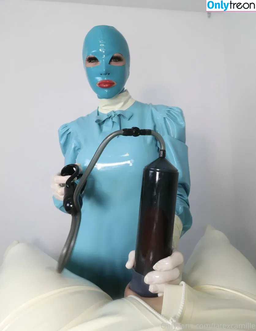 latexcamille голая photo #0084 (latexguy2022)