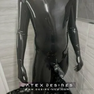 latexdesires / latexdesire_label фото голая #0056