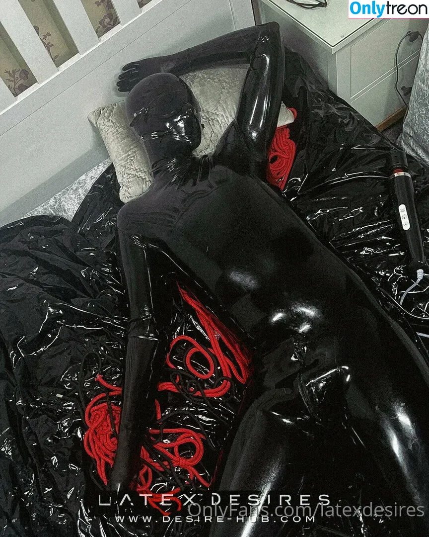 latexdesires голая photo #0270 (latexdesire_label)