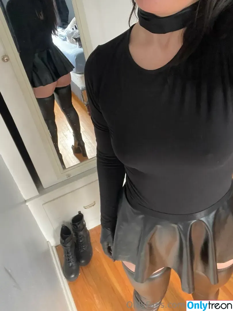latexlovey nude photo #0030 (latexlovey)