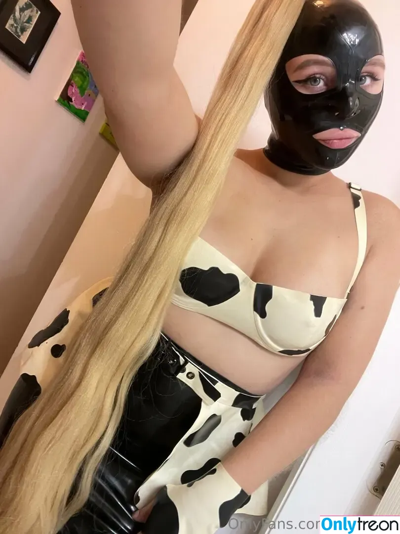 latextam nude photo #0046 (latextam)