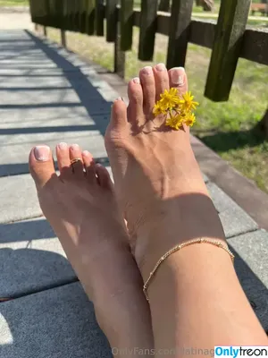 latinagoldensoles / latina.gold фото голая #0125