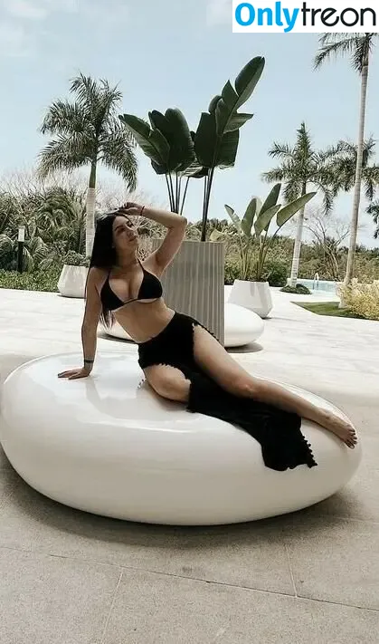 Lau Mayagoitia nude photo #0009 (LauuMayagoitiaa)