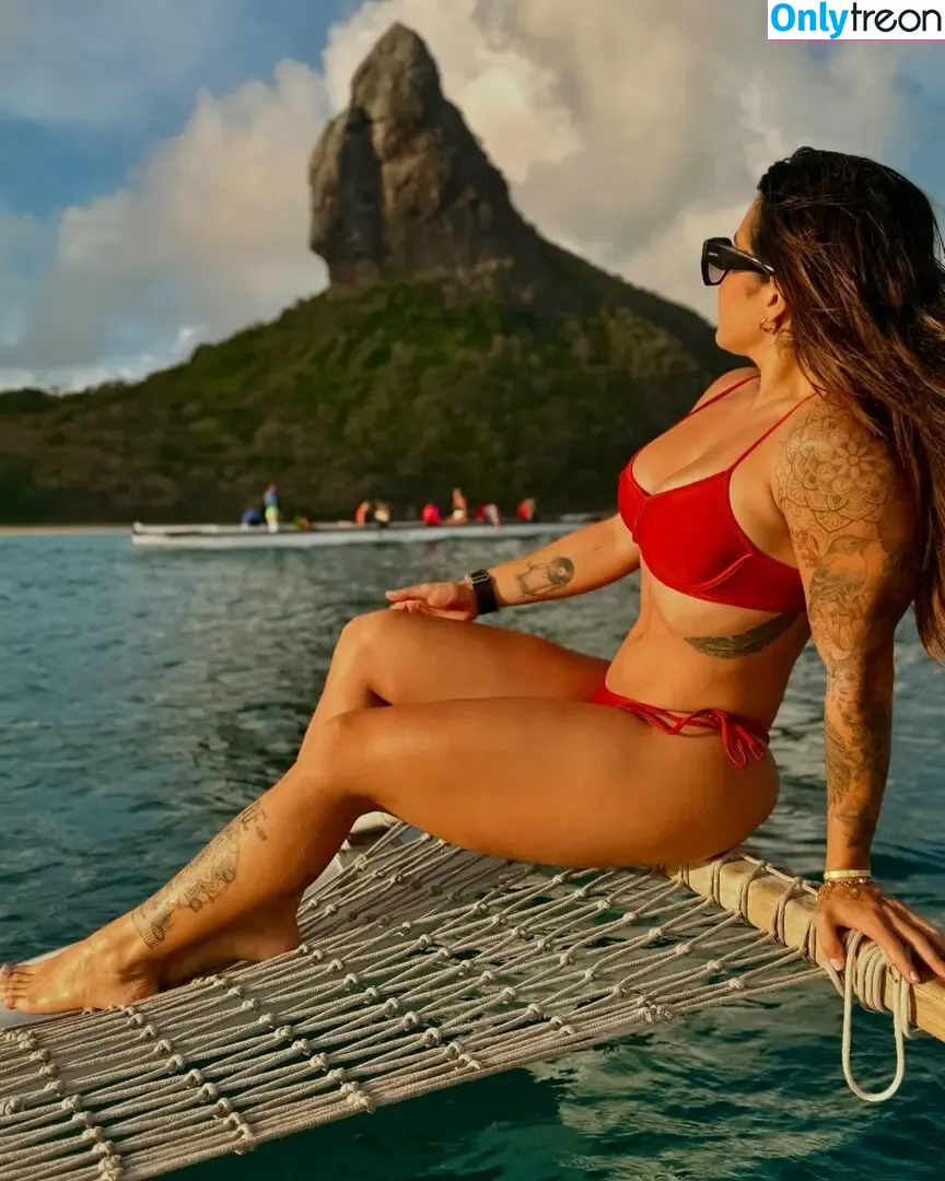 Lauana Prado nude photo #0014 (lauanaprado / xluanaprado)
