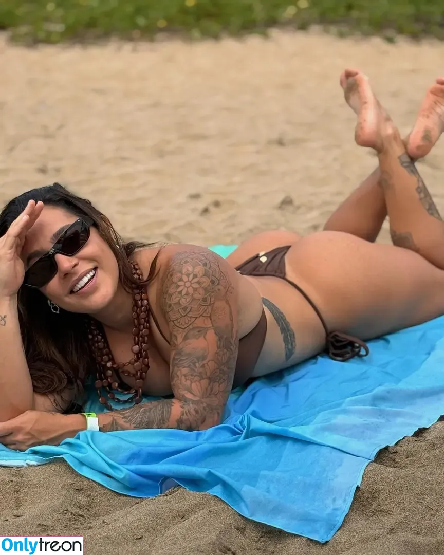 Lauana Prado nude photo #0018 (lauanaprado / xluanaprado)