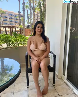 Laulalalaaa nude photo #0082