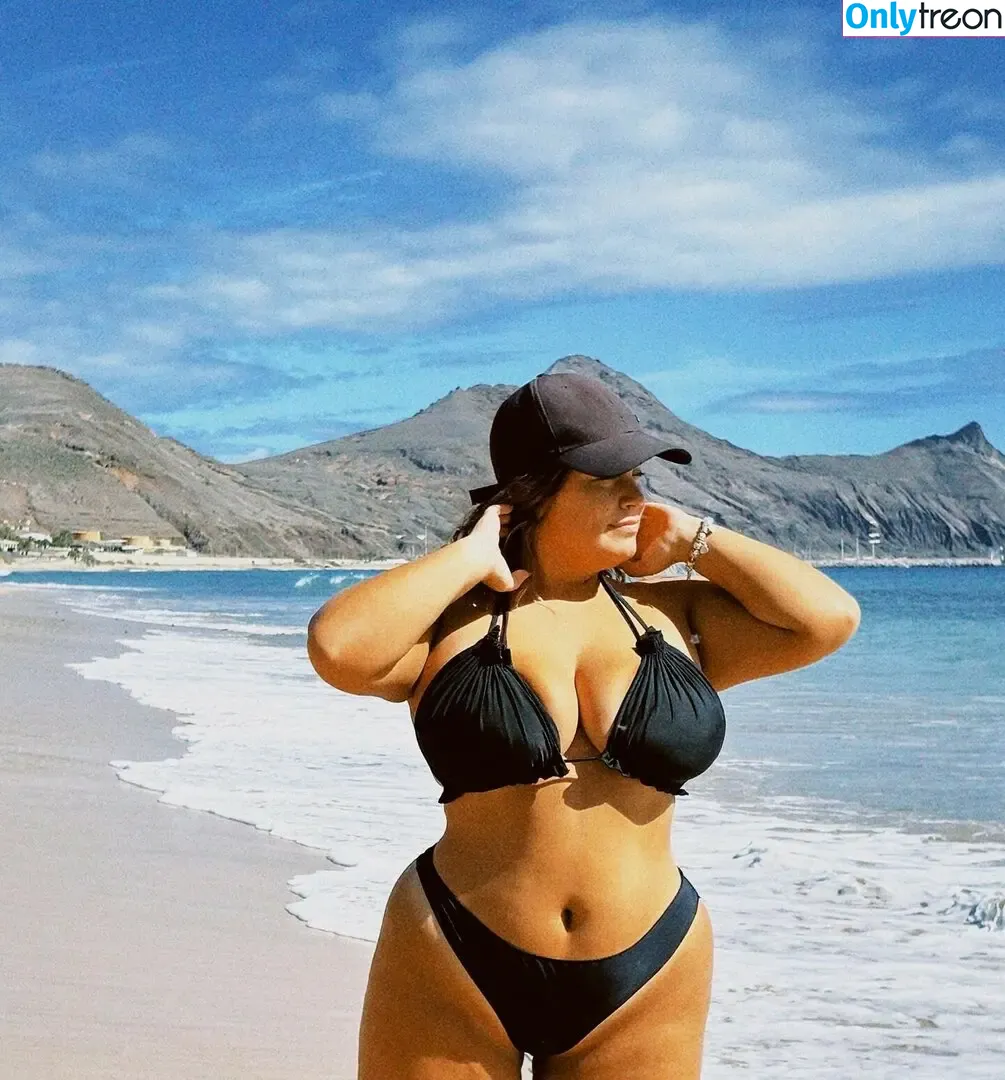 Laura Benedito nude photo #0013 (laurafbenedito 🇵🇹 / laurafreitas.00)