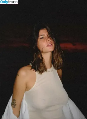 Laura Giurcanu / lauragiurcanu nude photo #0019