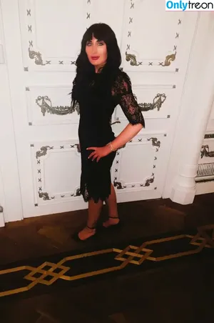 Laura Loomer / loomerfanclub nude photo #0003