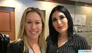 Laura Loomer / loomerfanclub nude photo #0005