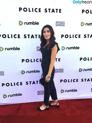 Laura Loomer / loomerfanclub nude photo #0008