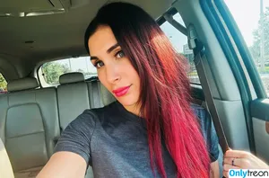 Laura Loomer / loomerfanclub nude photo #0023