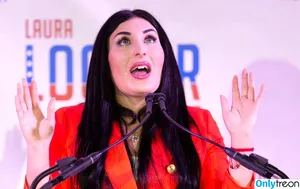 Laura Loomer / loomerfanclub nude photo #0027