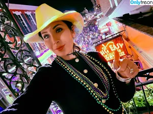 Laura Loomer / loomerfanclub nude photo #0030