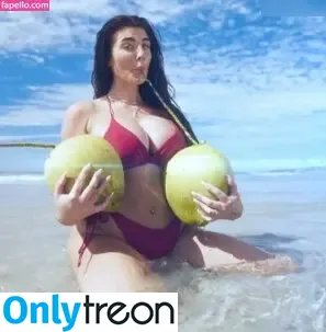 Laura Mania nude photo #0033 (laurachesnok)
