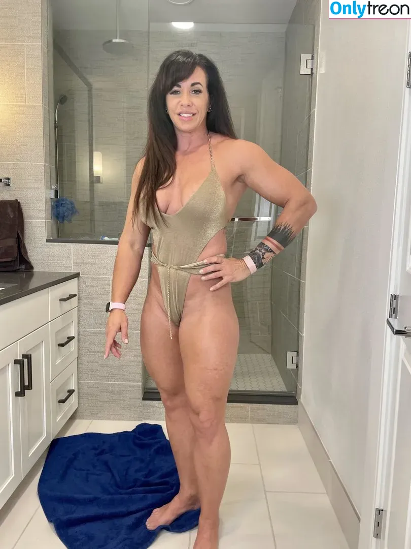 Laura Muscles nude photo #0003 (lauramusclesbackup / lauramuscleselite)