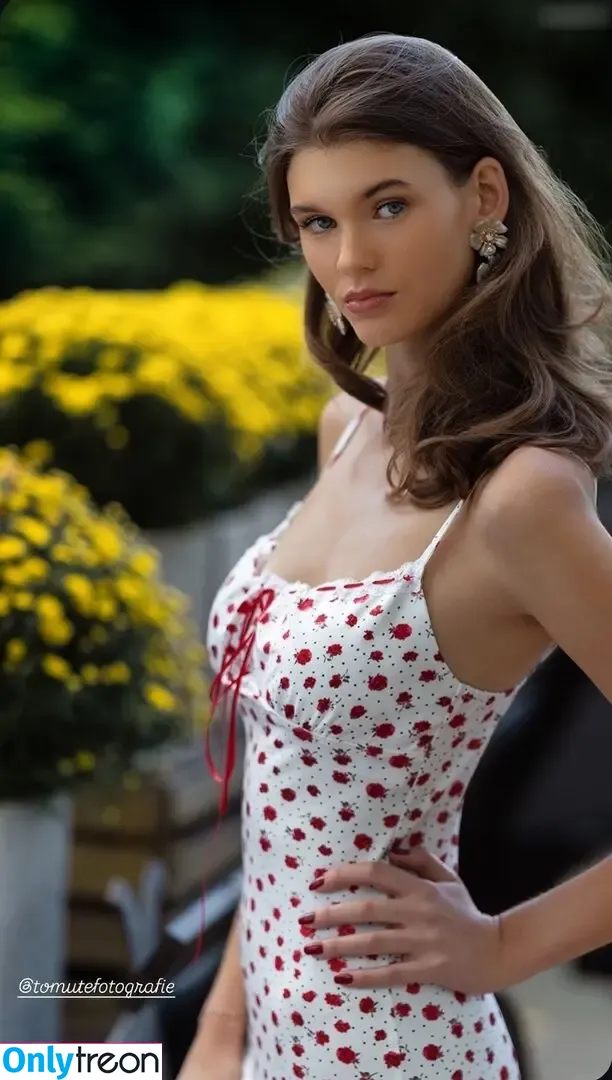 Laura Offermann голая photo #0003 (laura.o2003)