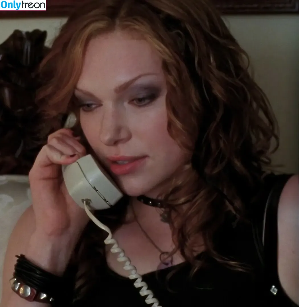 Laura Prepon nude photo #0089 (bomatopia / lauraprepon)