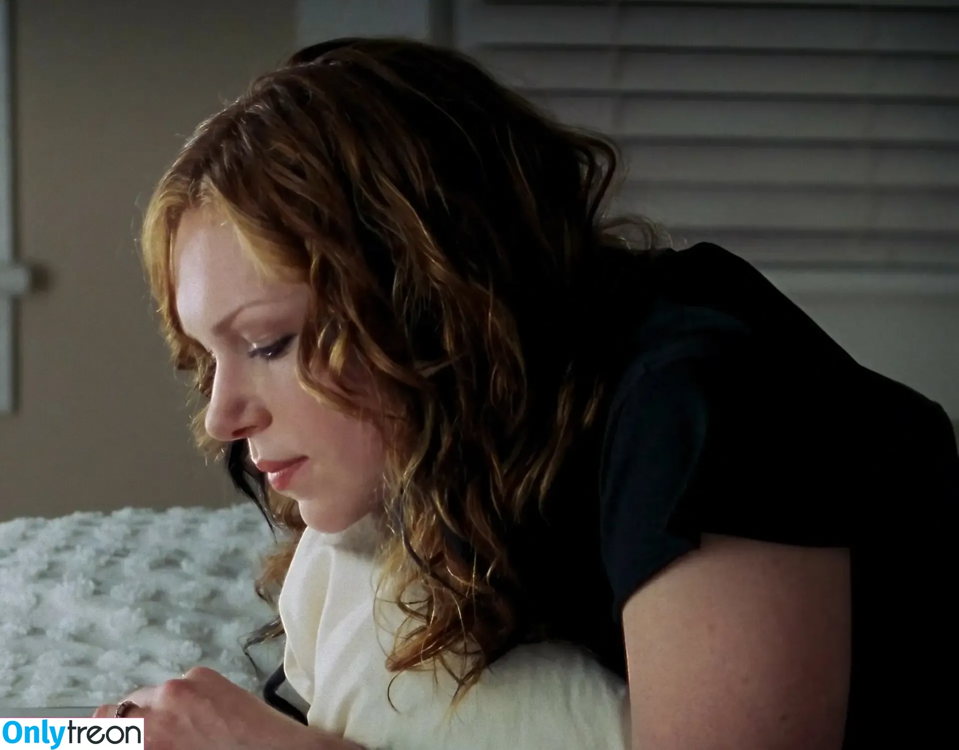 Laura Prepon nude photo #0105 (bomatopia / lauraprepon)