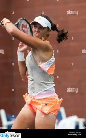 Laura Robson / laurarobson5 nude photo #0046