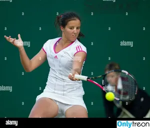 Laura Robson / laurarobson5 nude photo #0048