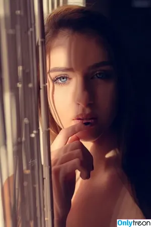 Laura Serafin / larkatomarka / laurakarolinaserafin / laurkaserafin / vulgart nude photo #0126