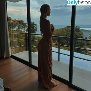  nude photo #0007