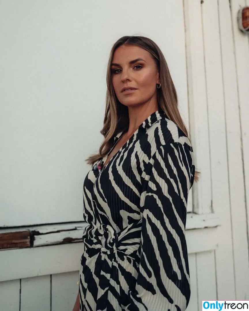 Laura Wontorra голая photo #0057 (LauraWontorra / laurachesnok)
