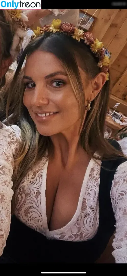 Laura Wontorra голая photo #0677 (LauraWontorra / laurachesnok)