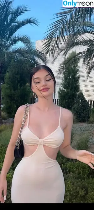  nude photo #0005