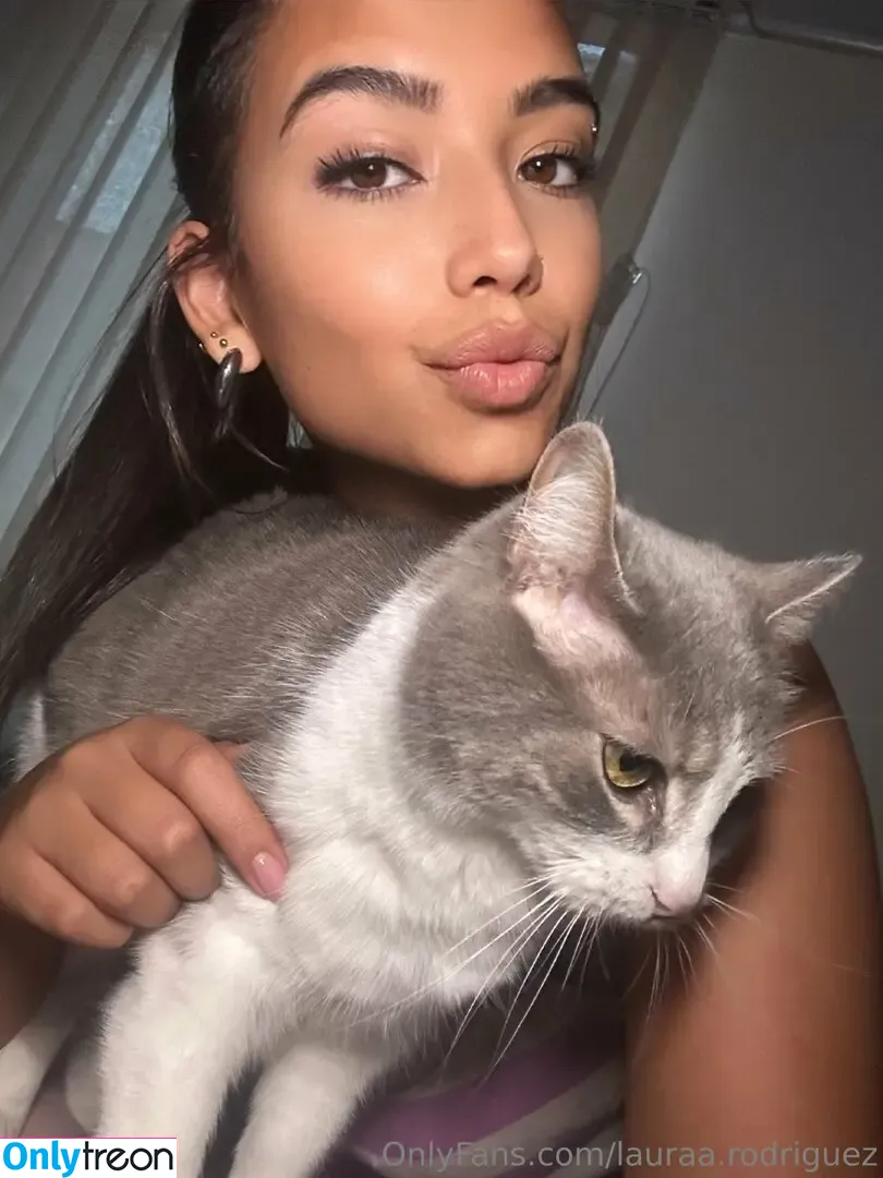 Lauraa.rodriguez голая photo #0073 (lauradrodriguez)