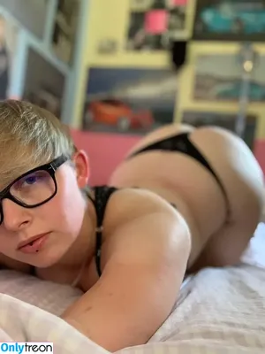 lauradenise98 / SirCarpeNoctem / _crazy13girl_ фото голая #0296