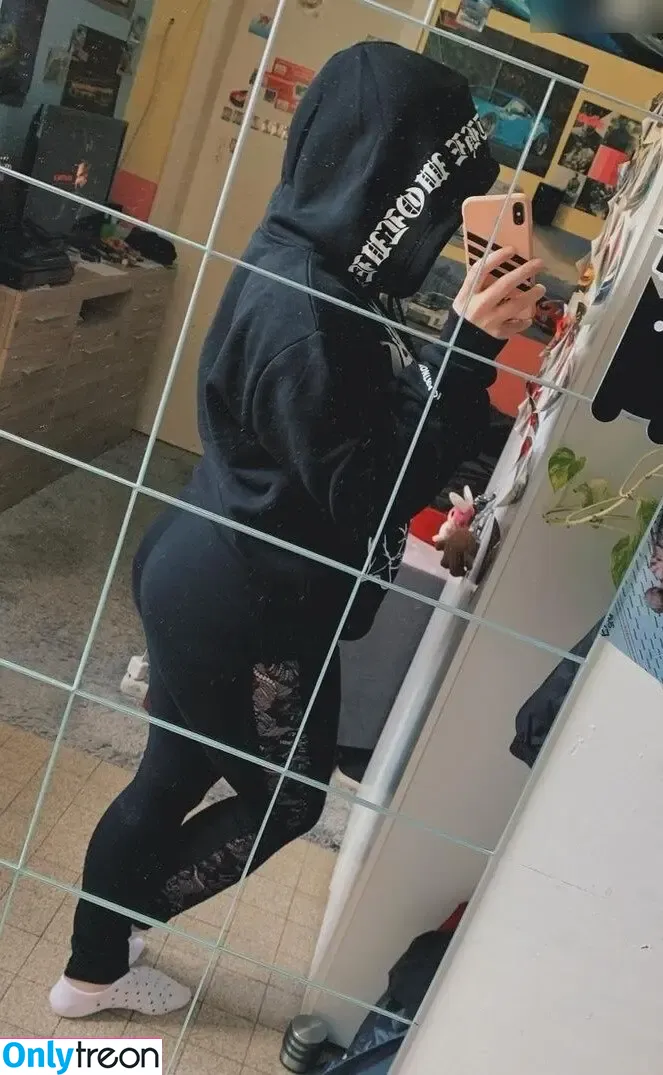 lauradenise98 nude photo #0001 (SirCarpeNoctem / _crazy13girl_)