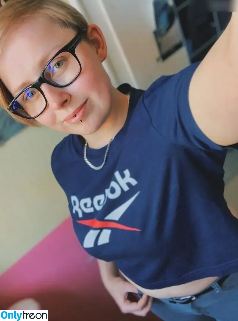 lauradenise98 nude photo #0007 (SirCarpeNoctem / _crazy13girl_)