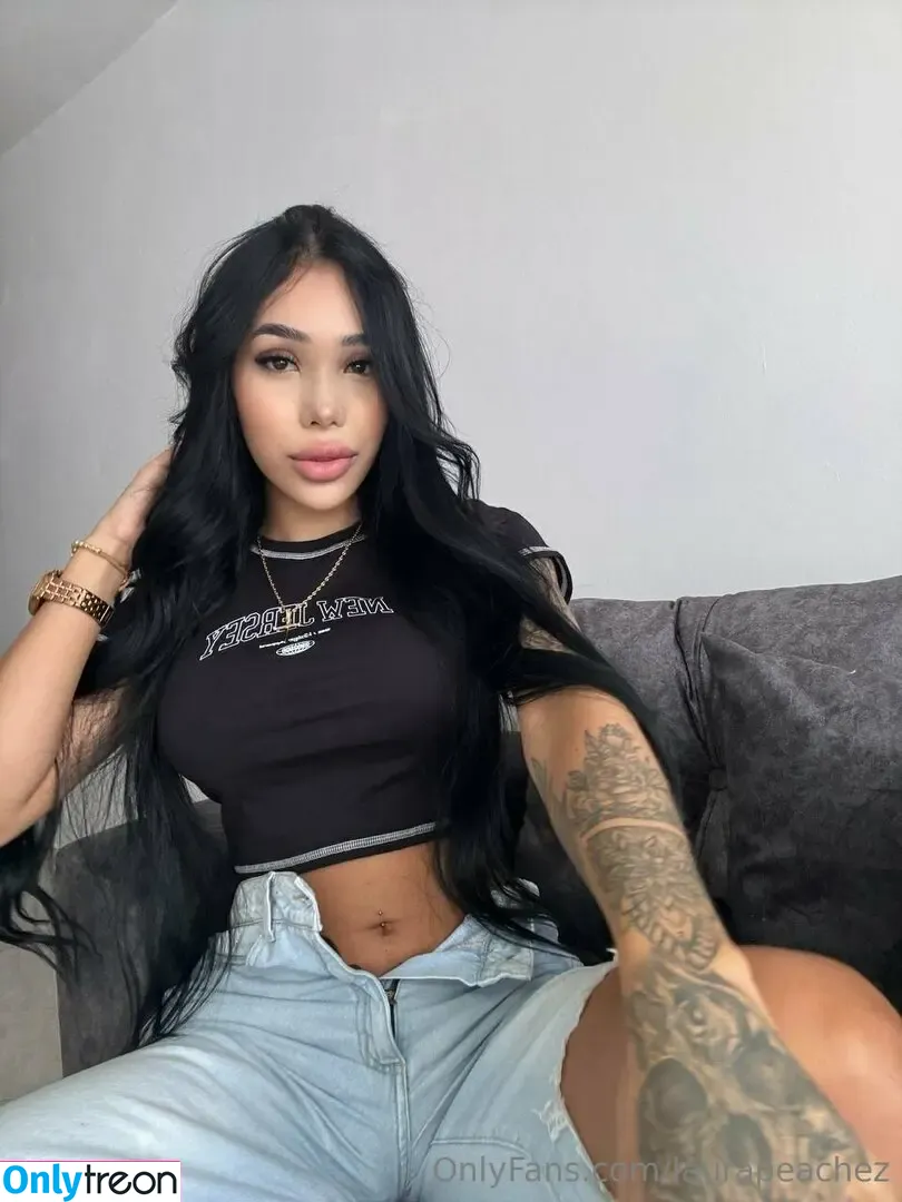 laurapeachez nude photo #0002 (laurapeachez)