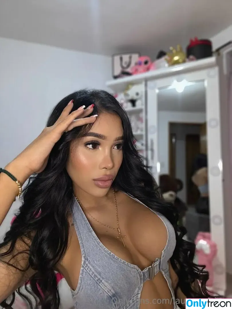 laurapeachez nude photo #0036 (laurapeachez)