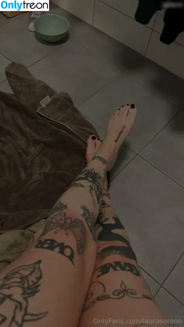 Laurasorooo nude photo #0132 (laurachesnok)