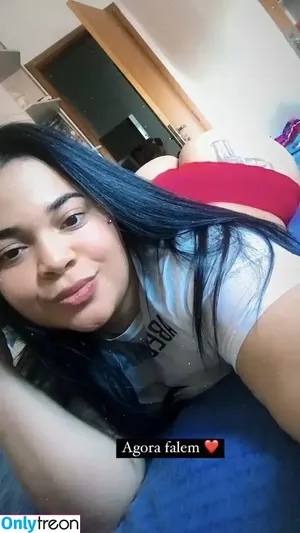 lauratavora / gabyguterres2021 / umapave фото голая #0022