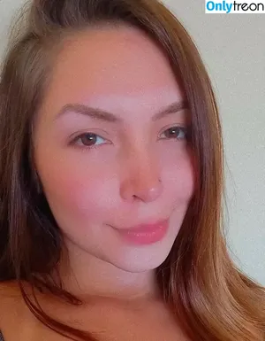 lauratavora / gabyguterres2021 / umapave фото голая #0041