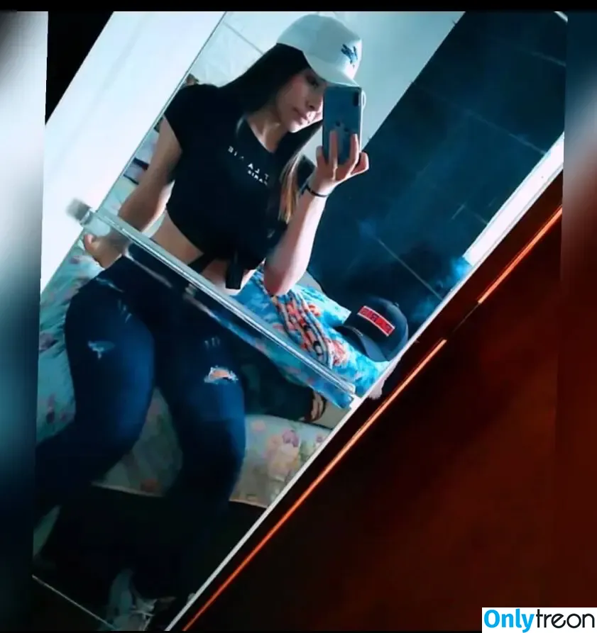 lauratavora голая photo #0173 (gabyguterres2021 / umapave)