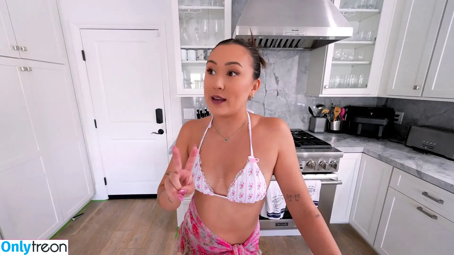 LaurDIY nude photo #0258 (laurx)