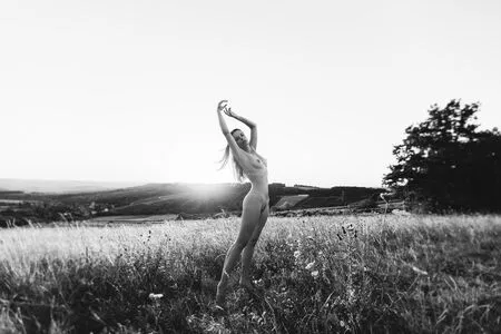Laure Surlerivage / Lauresurlerivage / laure.surlerivage2 фото голая #0195