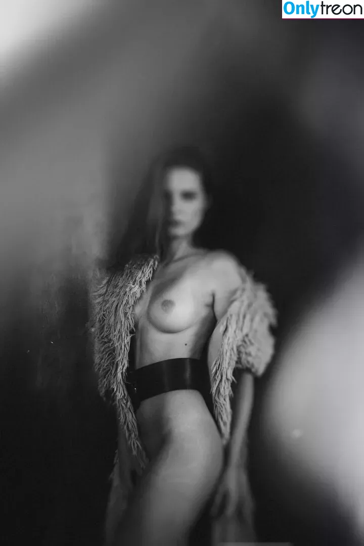 Laure Surlerivage nude photo #0163 (Lauresurlerivage / laure.surlerivage2)