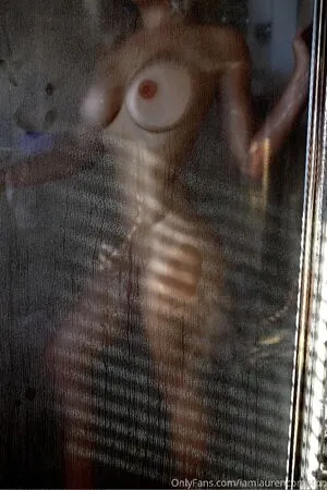 Lauren Compton / iamlaurencompton nude photo #0143