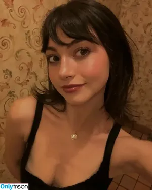 Lauren Donzis / laurendonzis nude photo #0091