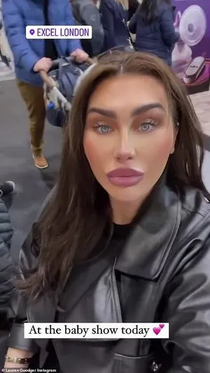 Lauren Goodger / TOWIE / laurengoodger / laurenrosegoodger фото голая #0017