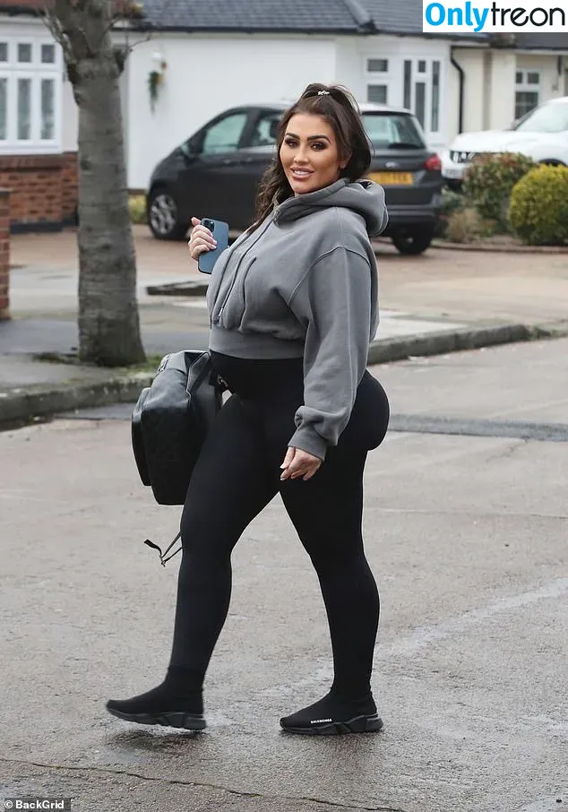 Lauren Goodger голая photo #0014 (TOWIE / laurengoodger / laurenrosegoodger)
