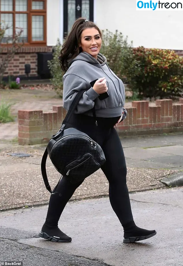 Lauren Goodger голая photo #0016 (TOWIE / laurengoodger / laurenrosegoodger)