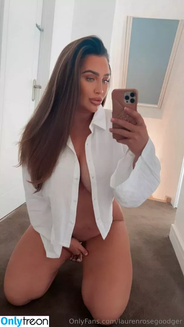 Lauren Goodger nude photo #0136 (TOWIE / laurengoodger)