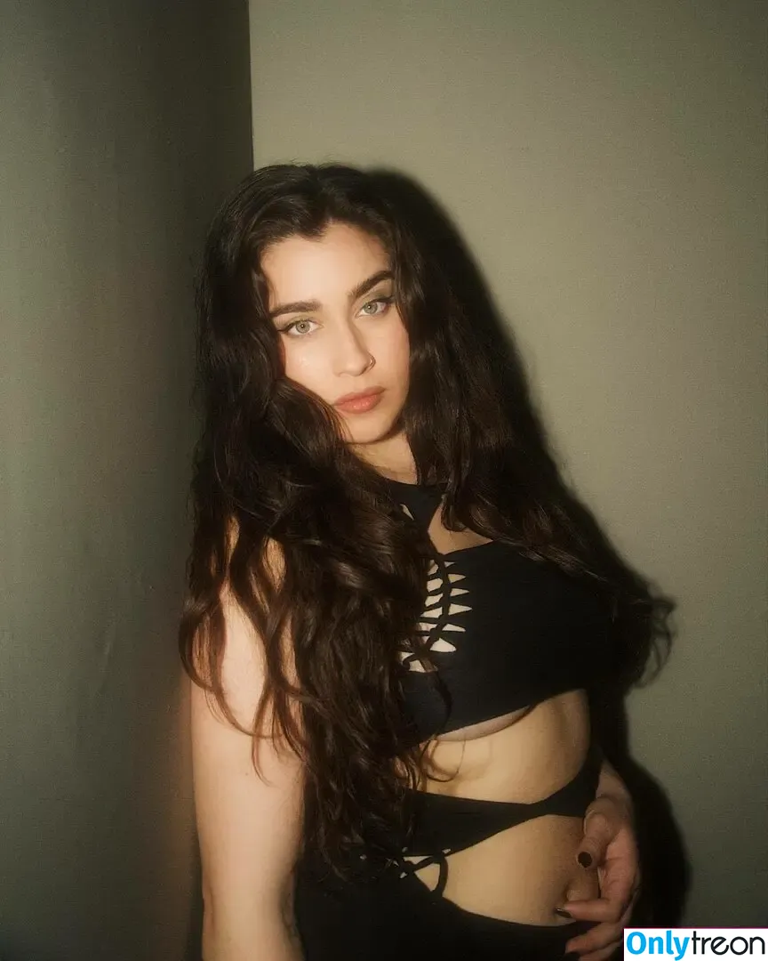 Lauren Jauregui nude photo #0328 (laurenjauregui)
